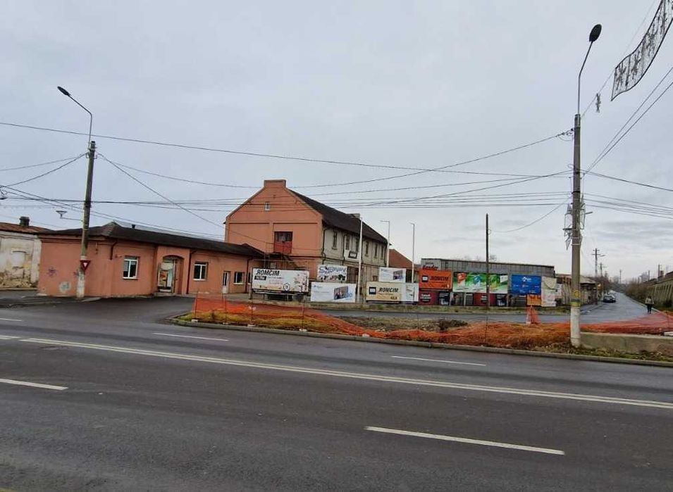 Spatiu comercial (2.000 mp) - de inchiriat / vanzare