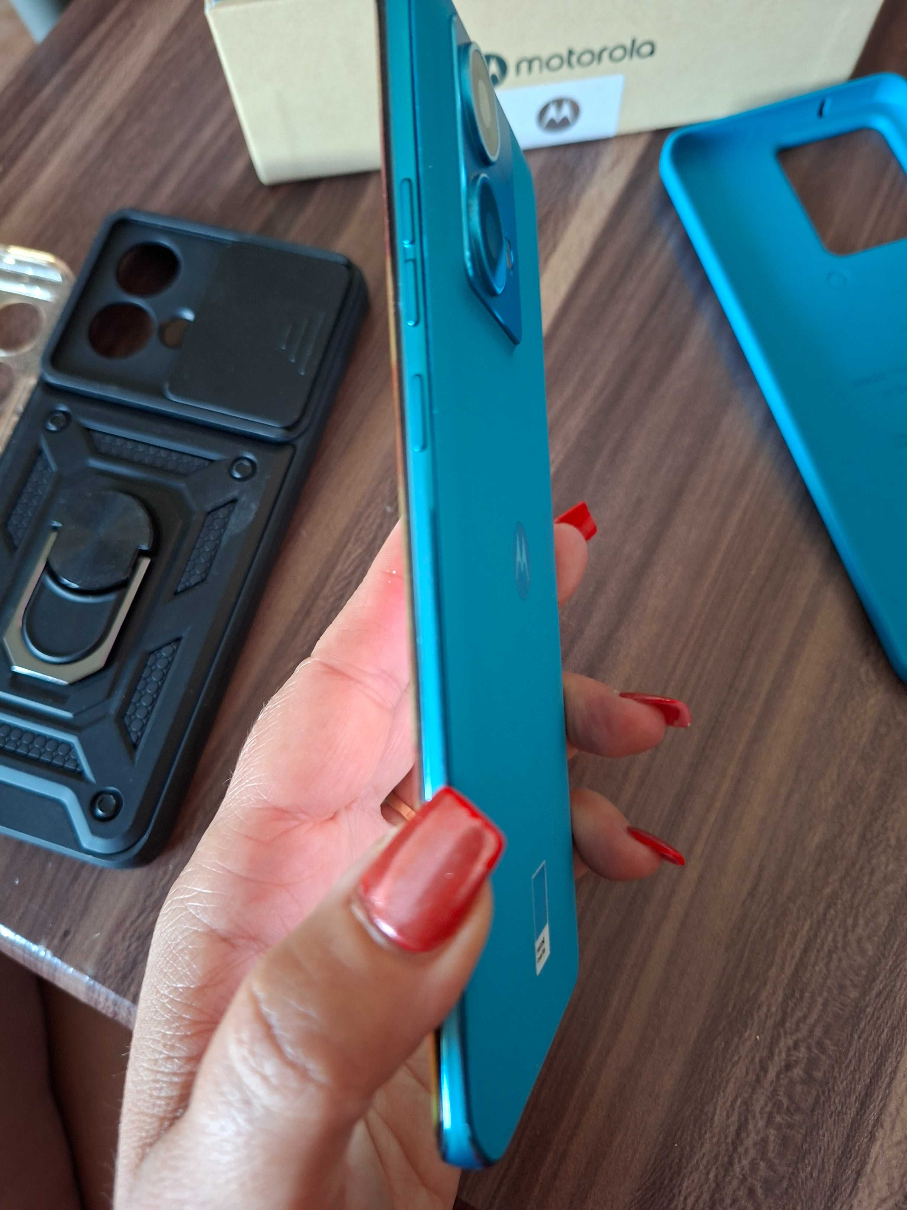Motorola edge 40 neo împecabil, în garanție.