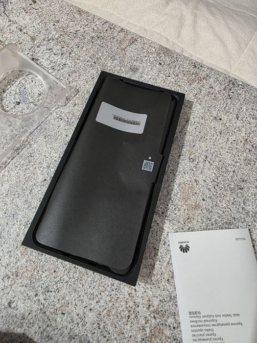 Продавам Huawei mate 50 pro leather edition