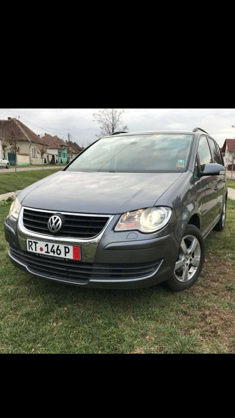 Vand vw Touran cu 7 locuri