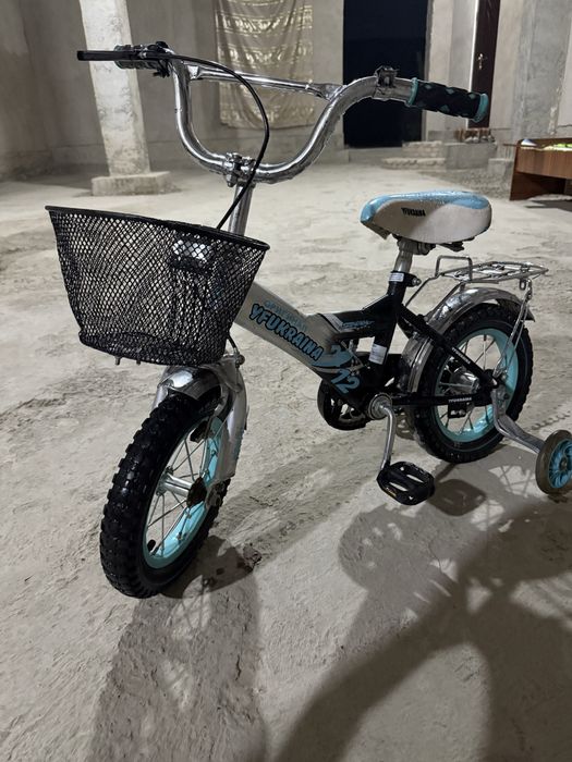 Bolalar velosipedi sotiladi