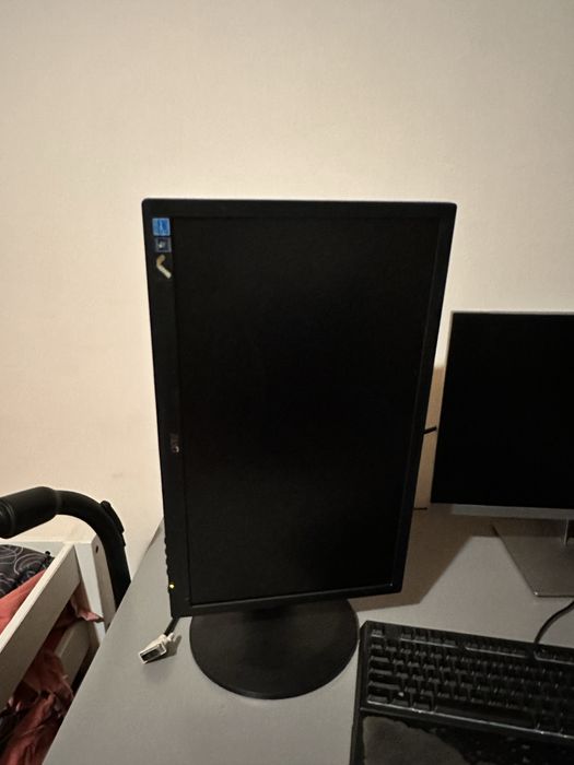 Монитор AOC 21 icnh