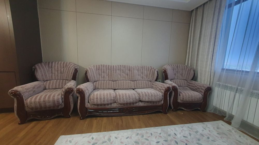 Диван и 2 кресла 40000