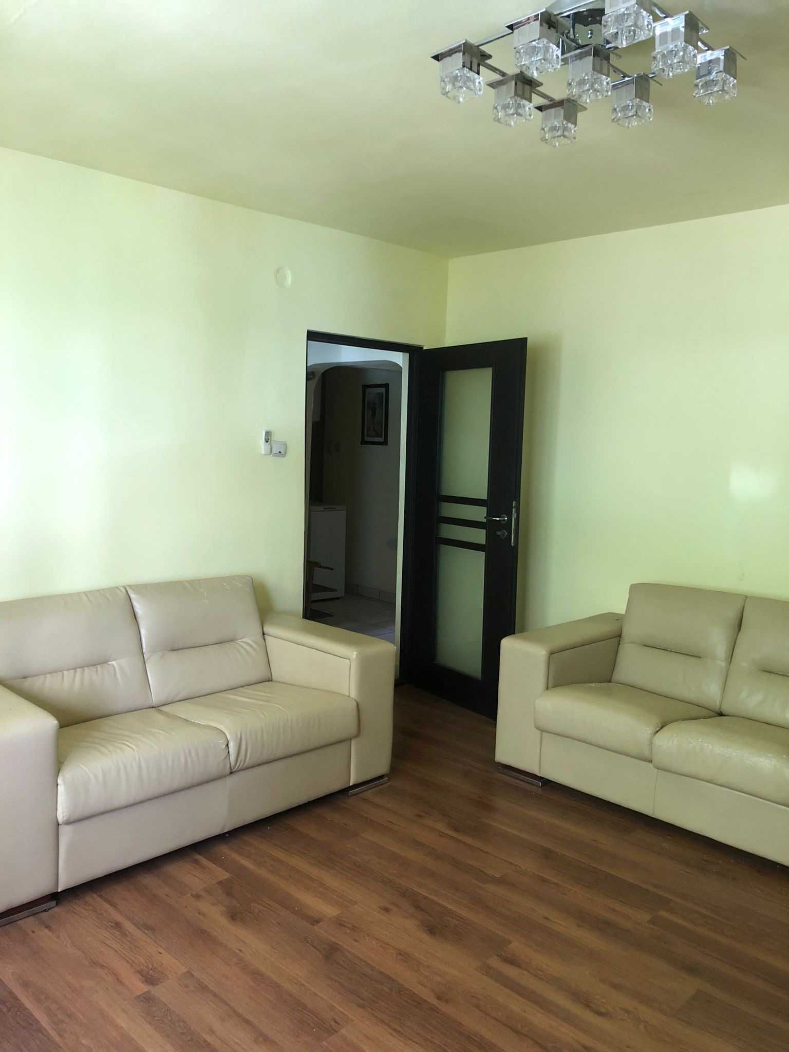 Apartament 3 camere - Brad, HD