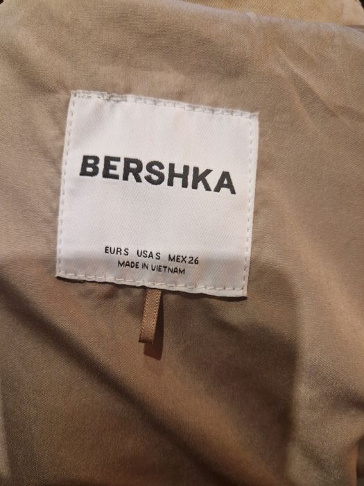 Trench Bershka  femei