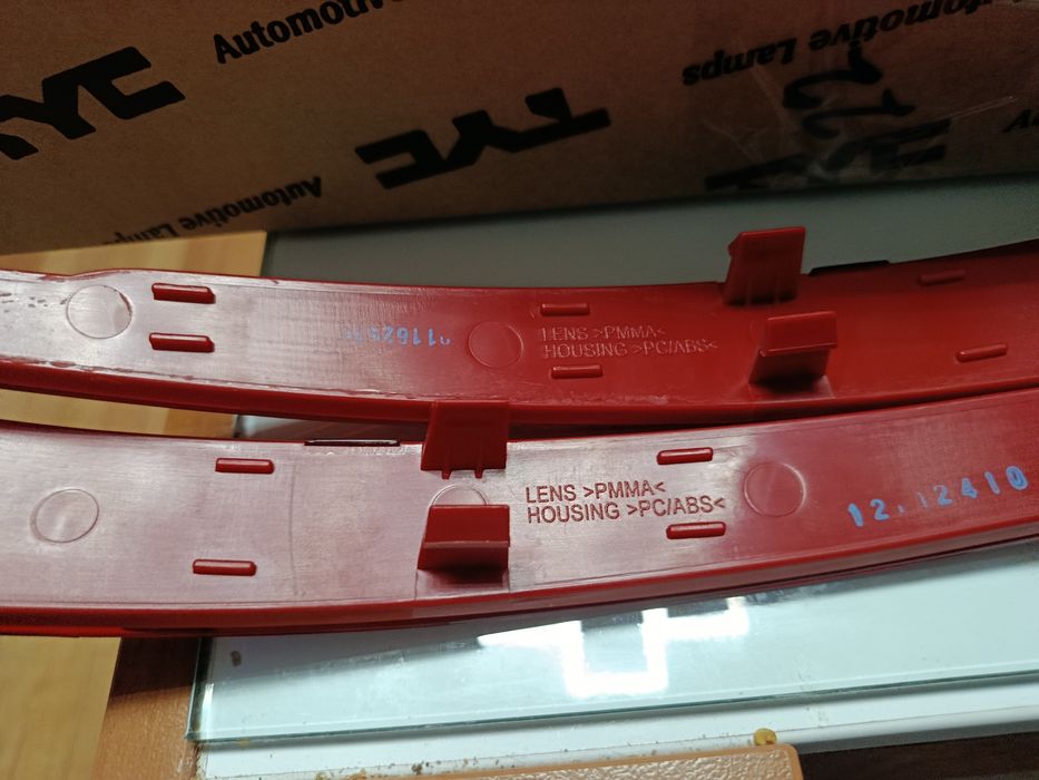 Светлоотразители Шкода Октавия 3