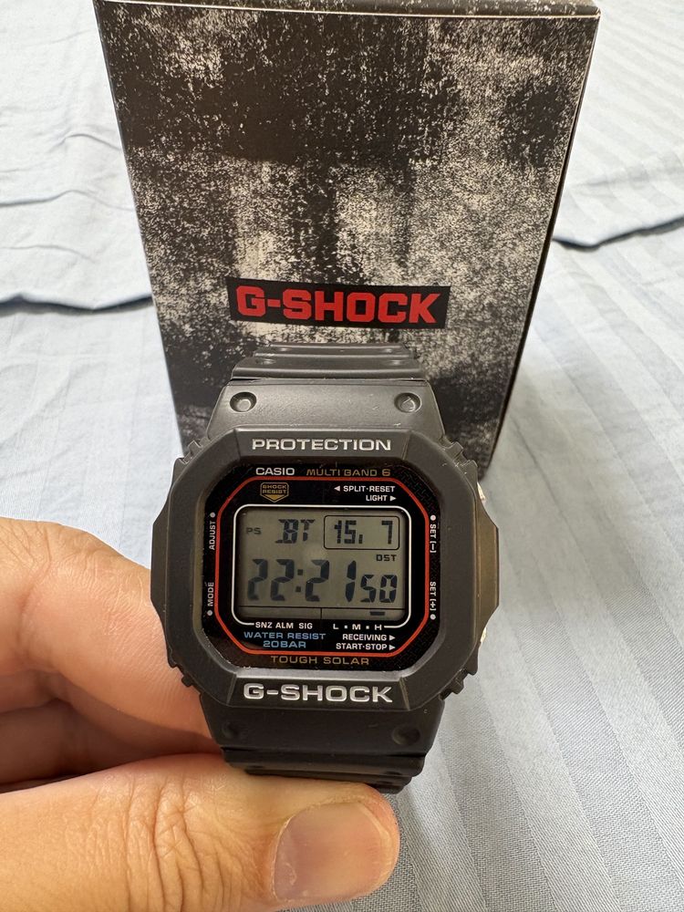 Casio G-Shock 5610U. В гаранция още 1г и 8 мес!