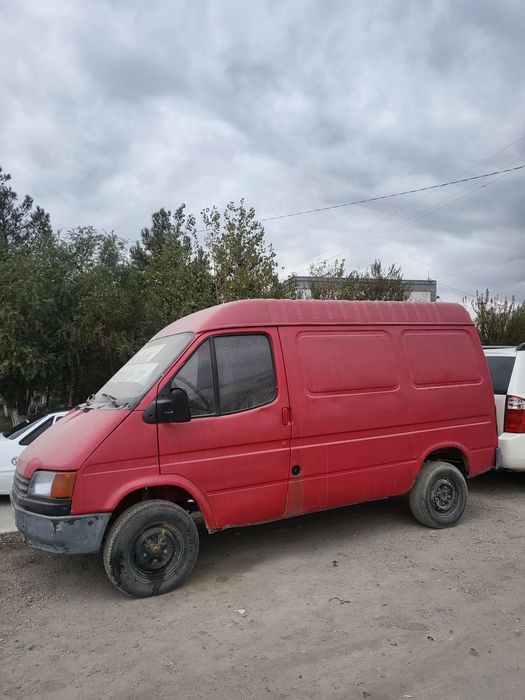 Ford sotiladi srochno pul zarur