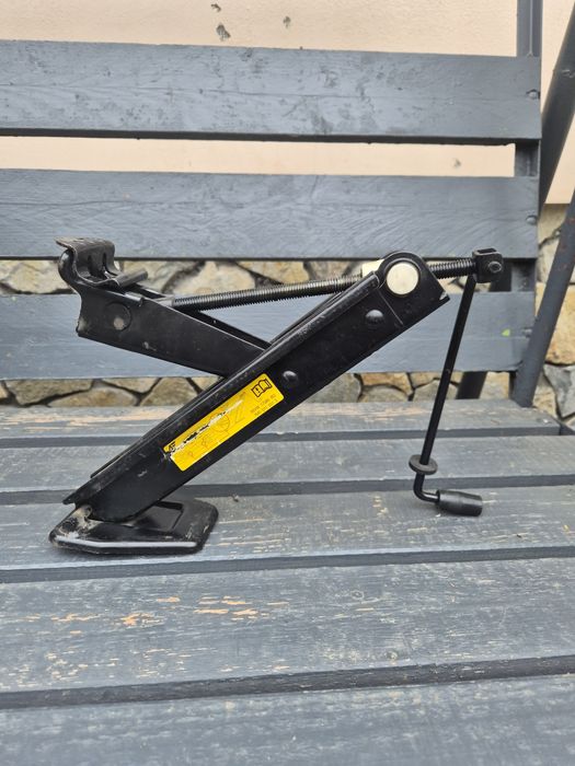 Cric auto folosit pe Sharan