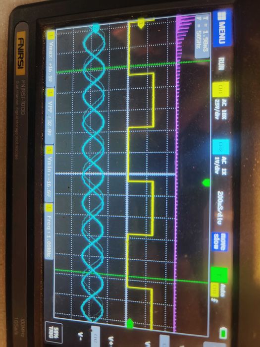 Oscioscop  digital  Ecran 7"  Mare  Tactil   2x100 mhz