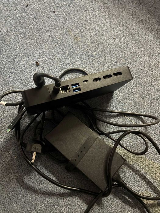 Dockuri profesionale Dell și Lenovo