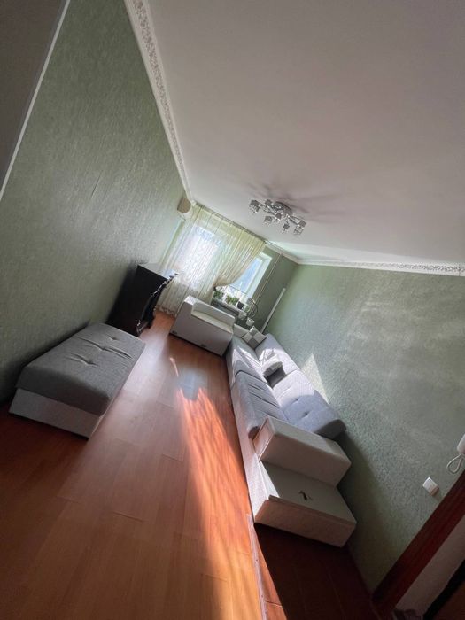 Диван раскладной + пуф + журнальный столик