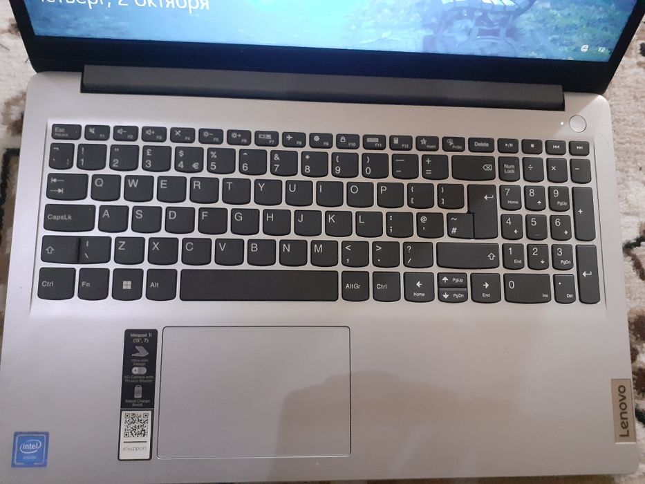 Lenova  notebook holati ideal