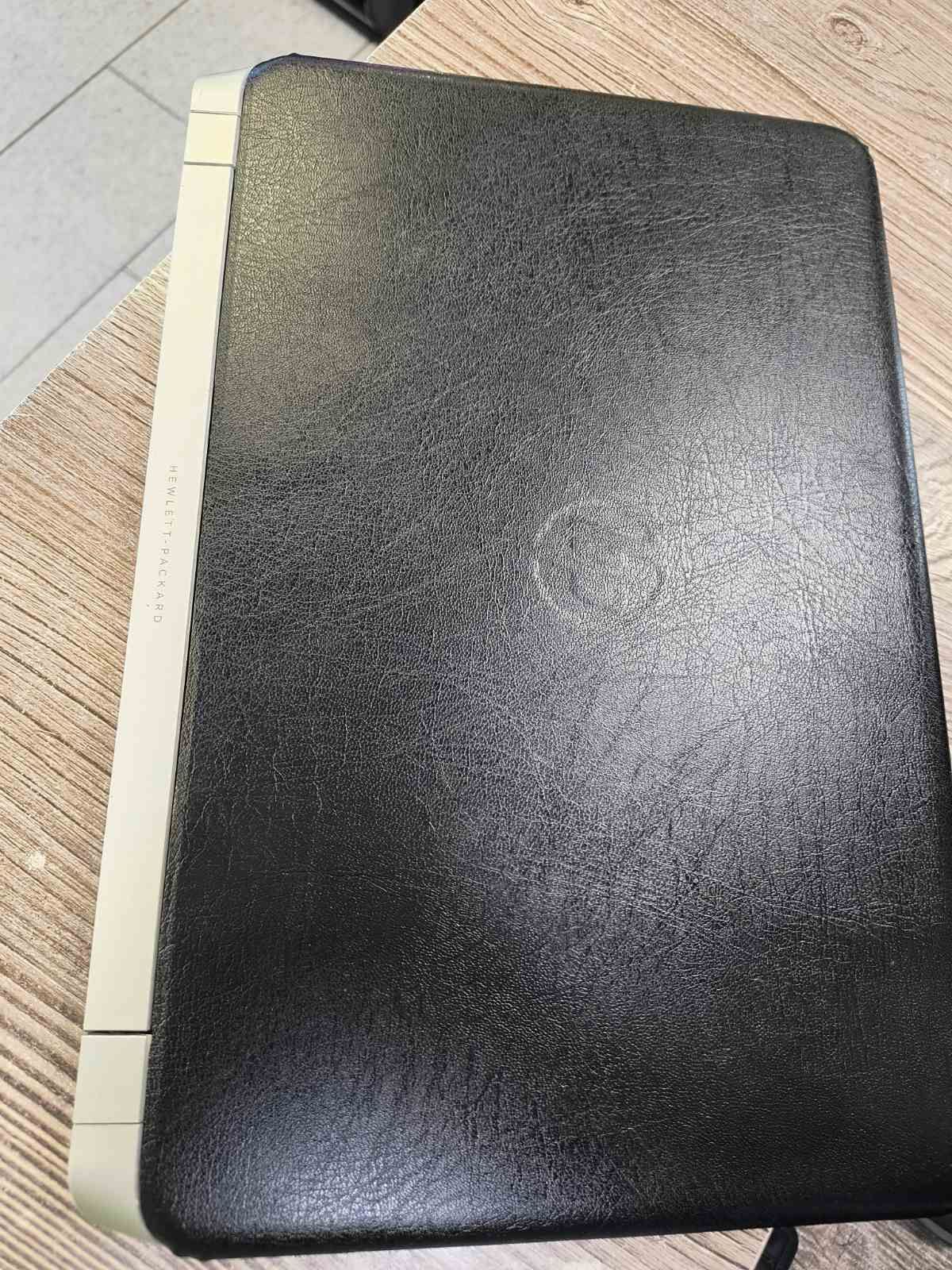 Лаптоп HP Pavilion 15.6 / i5 8Ram