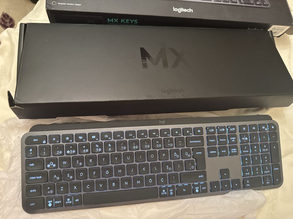 Logitech MX KEYS Клавиатура