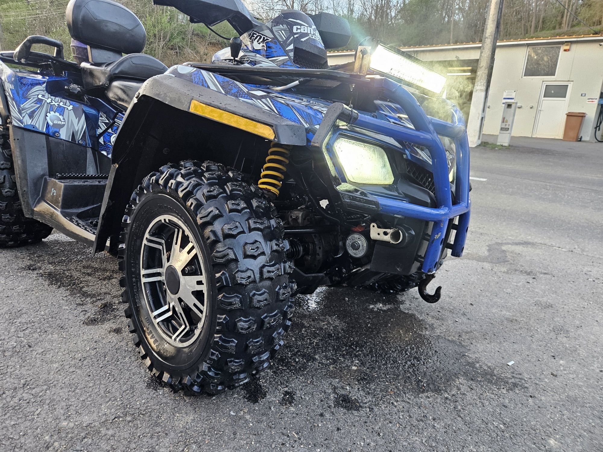 CAN AM outlander 800r
