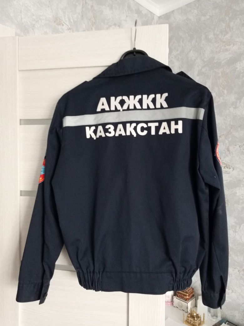 Продам спец.форму для студентов колледжа МЧС .