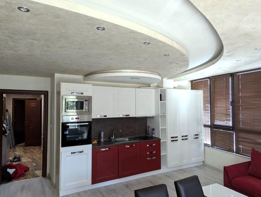 Дава се под наем Тристаен апартамент в Пловдив, Кършияка - 100 кв.м за 700 € - Снимка #2