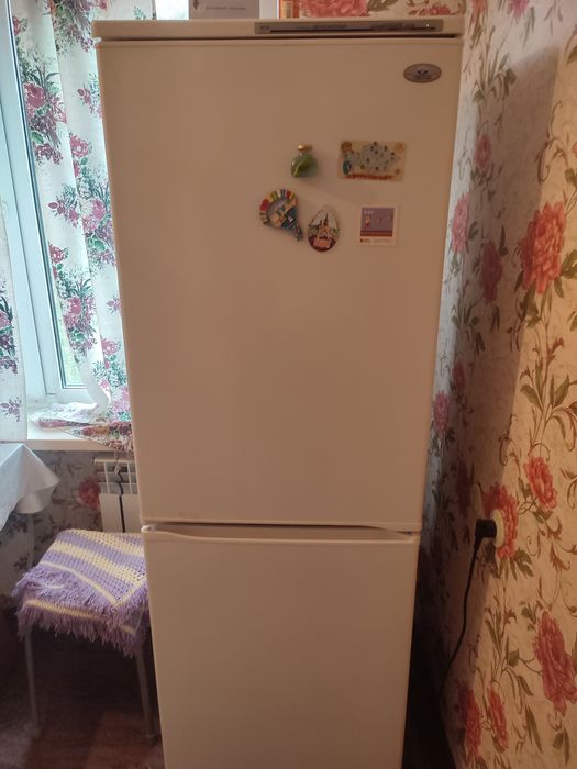 Продам холодильник