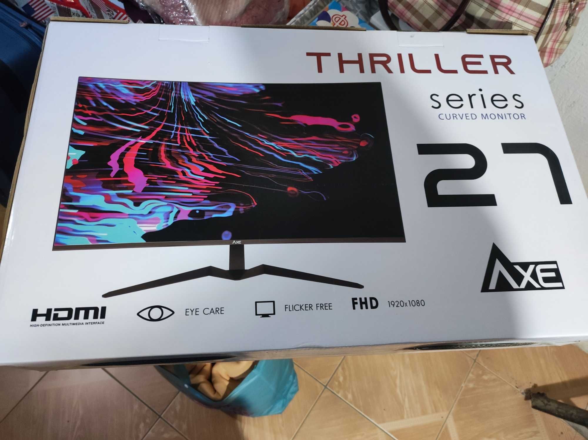 Curved Monitor 27"