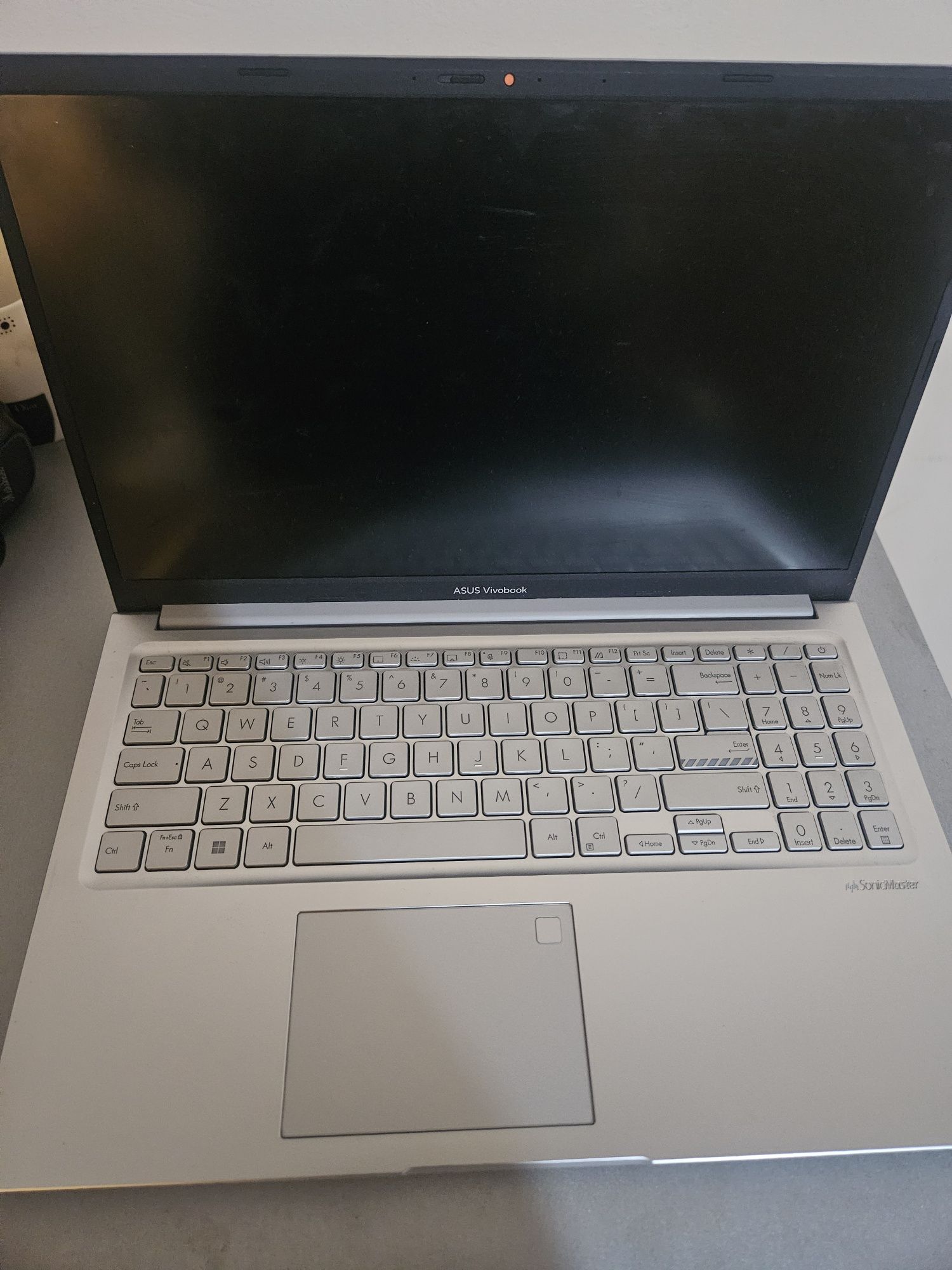 Asus Vivobook 16/512

Texnik xususiyatlar:

Protsessor