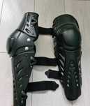Genunchiere Noi Negre cu gel D3O Motocicleta Trotineta