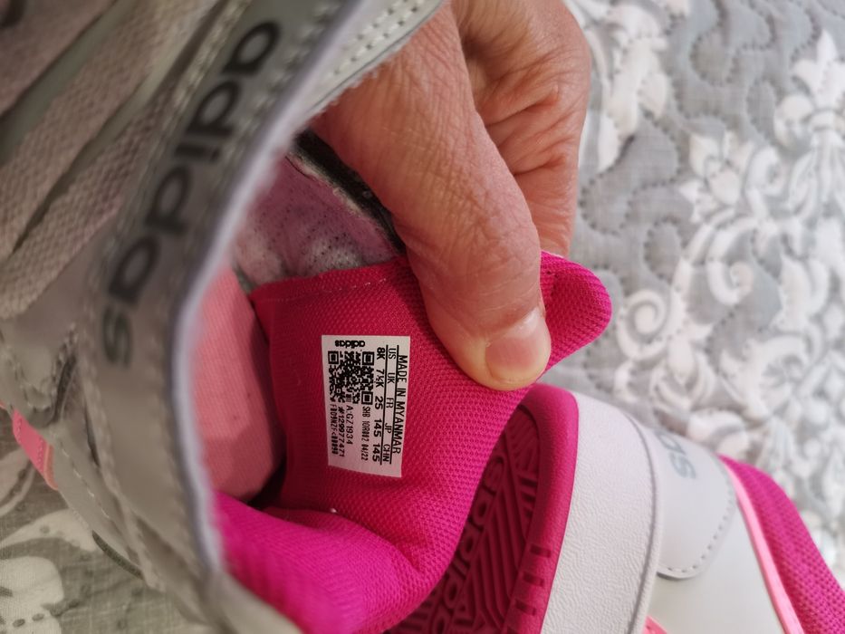 Маратонки за момиче