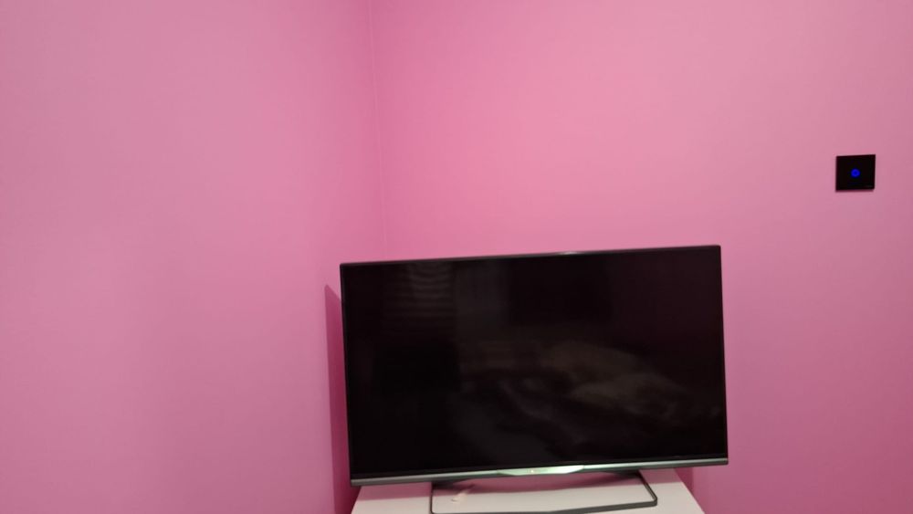 Vand urgent televizor Philips. Pret 800 lei.