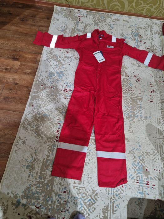 Продам спец одежду