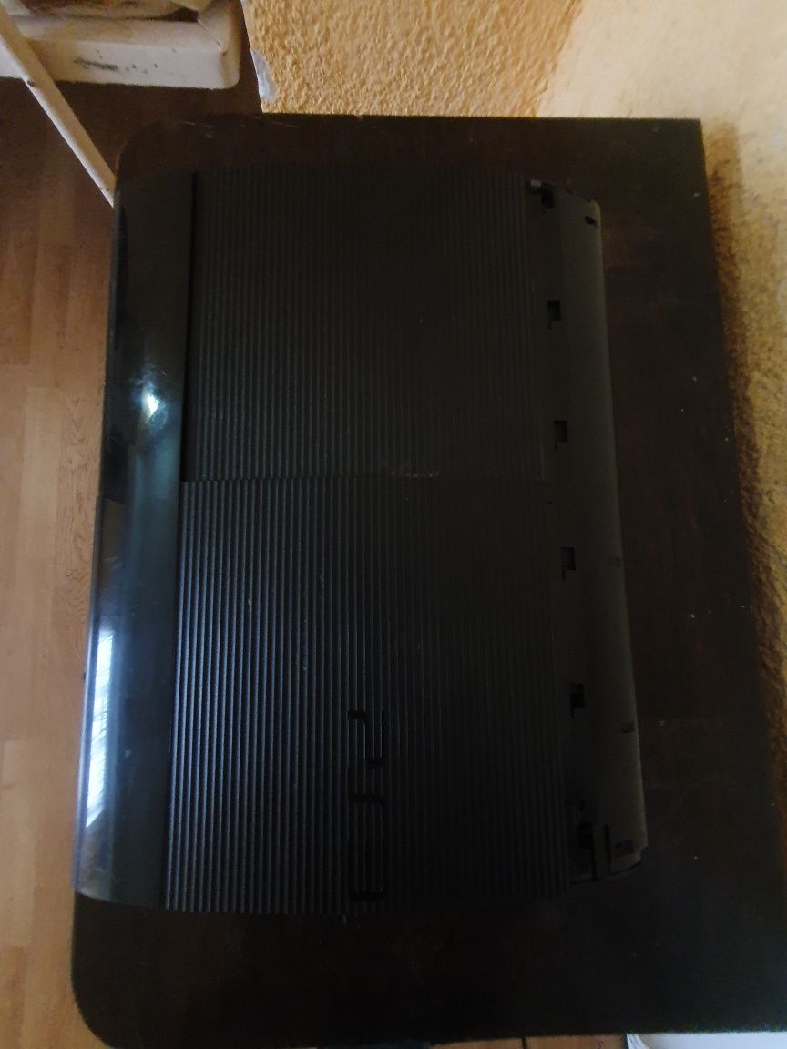 Ps3 super slim cu toate necesarele