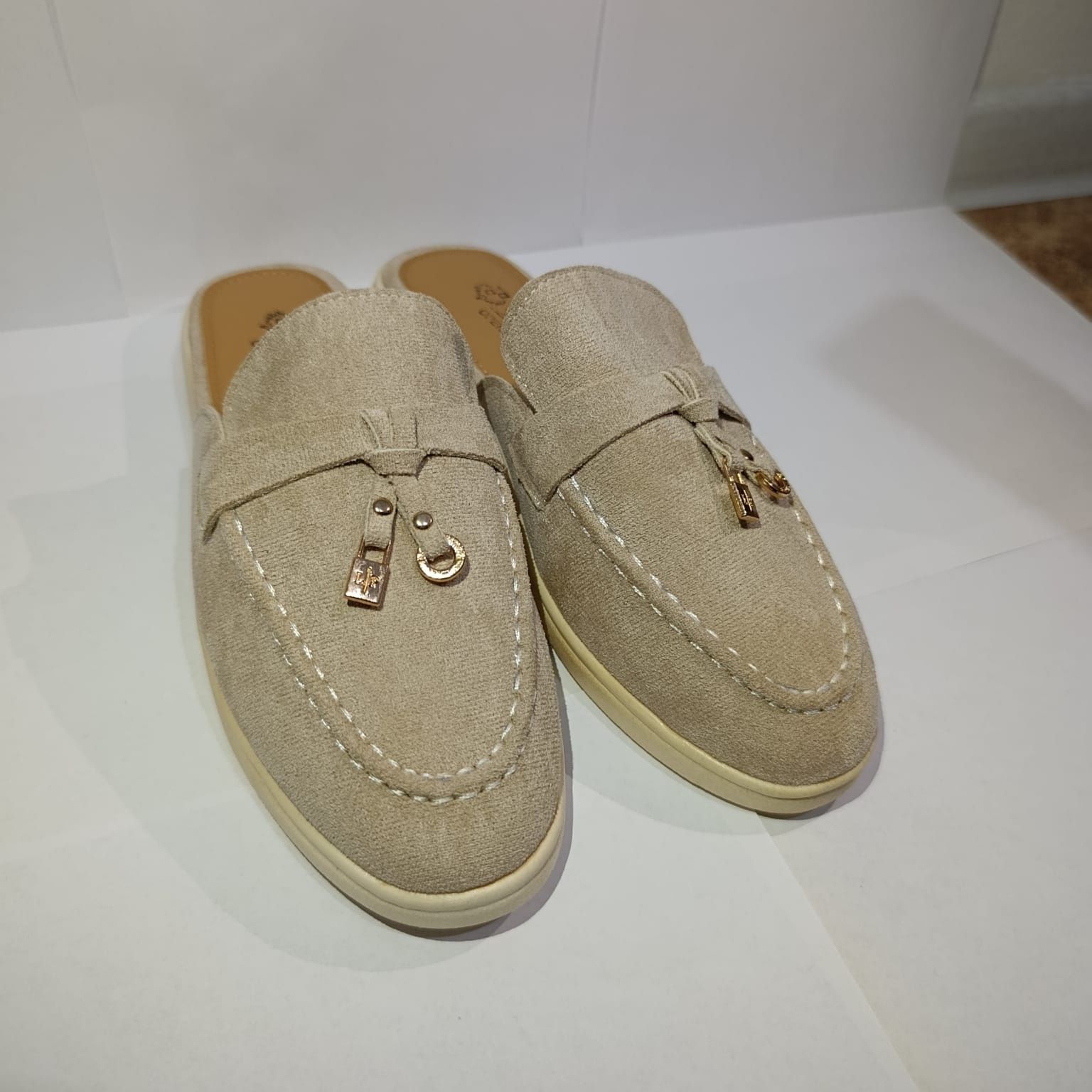 Продаётся Мюли Loro Piana