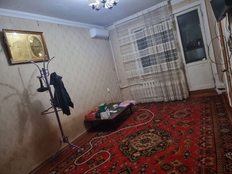 Сдаётся квартира на Чиланзаре 11квартале 1*2 комнатную 300 у. е семье