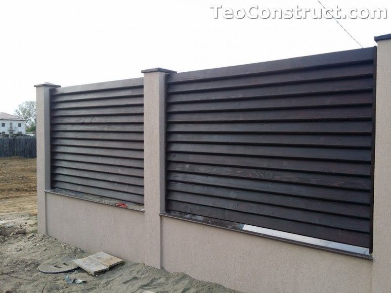 Vand garduri și porți la comanda clientului