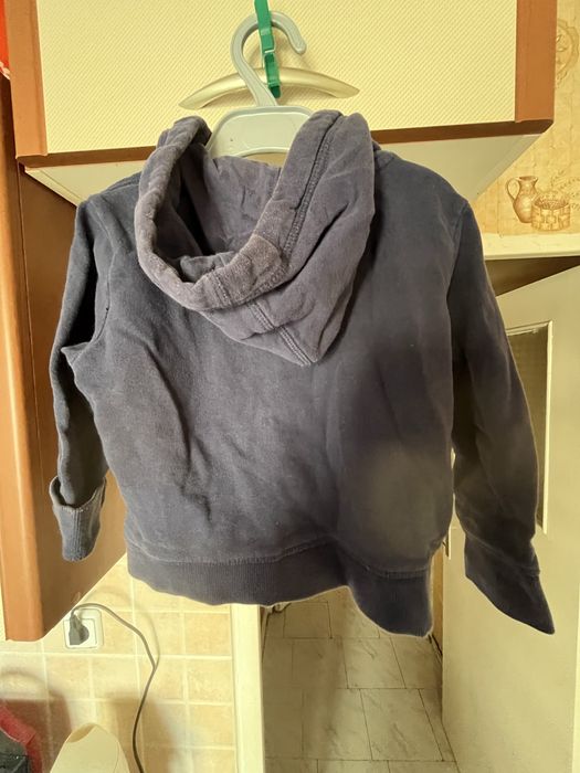 Продавам комплект детски връхни дрехи за момче (1–3 години / 80–98 см)