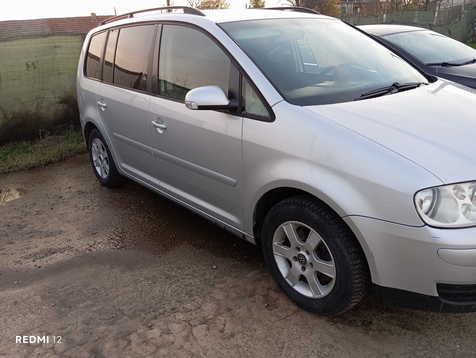 Vând Volkswagen Touran
