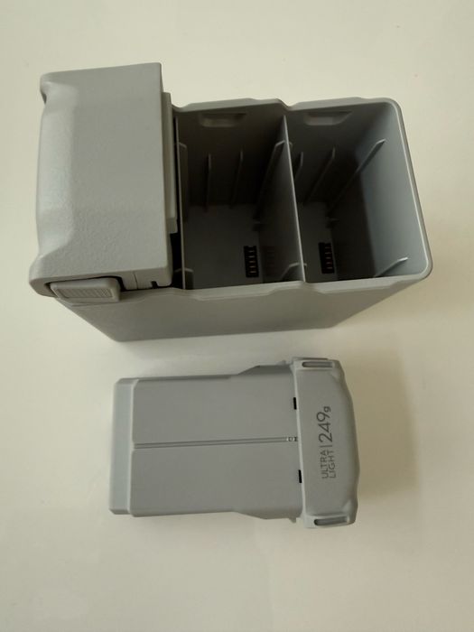 Baterii DJi mini 4 Pro si incarcator