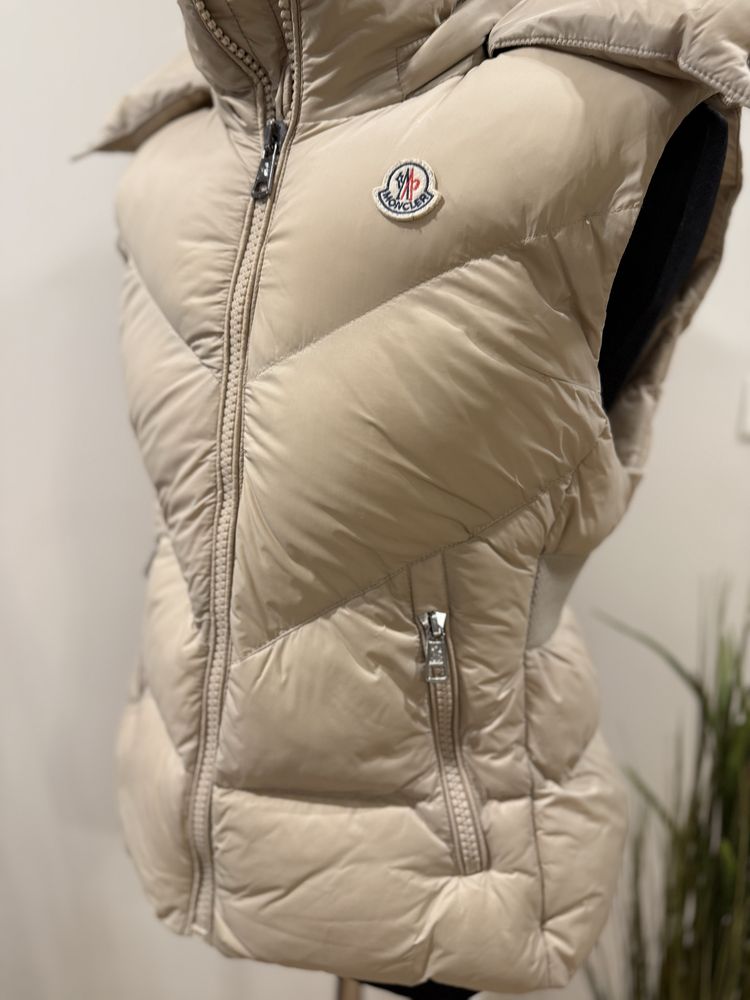 Дамски елек Moncler