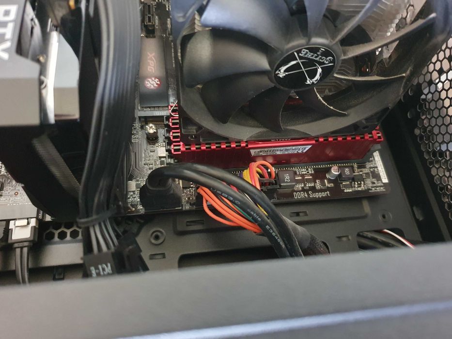 Memorie Corsair Vengeance LPX Red 16GB DDR4 2133MHz CL13 Kit Quad Cha.