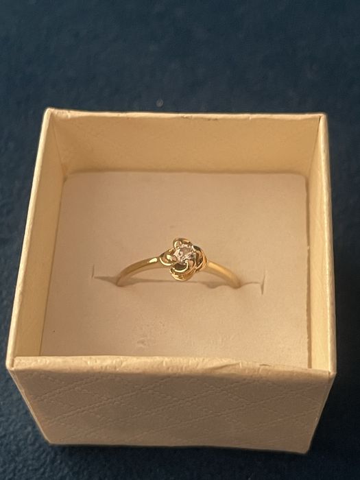 Годежен пръстен от жълто злато 14К с диамант 0,12 ct. Киркориан