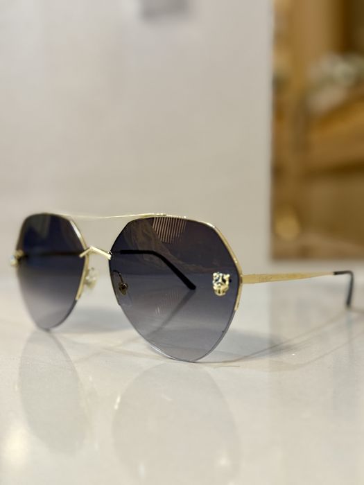 Cartier CT0355S 001 Дамски очила имат забележка