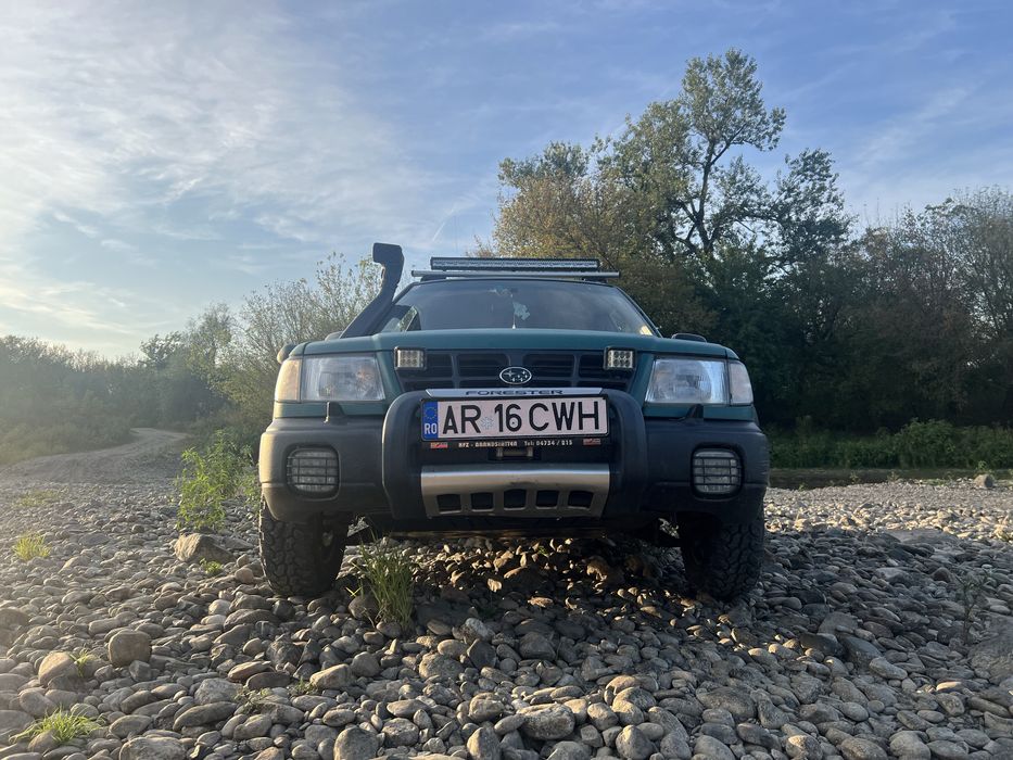 Subaru Forester SF5