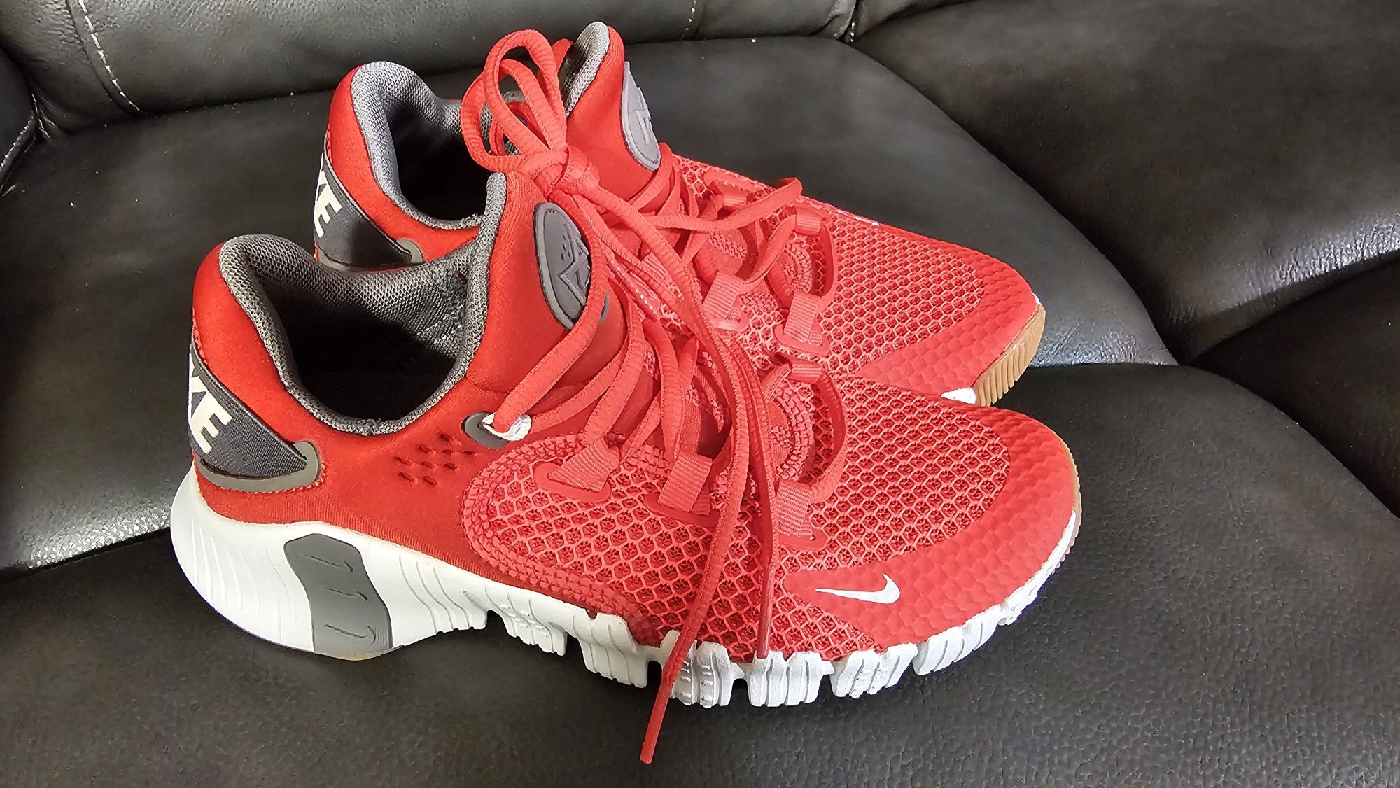 CT3886-602 Nike Free Metcon 4 нови оригинални внос Англия номер 36