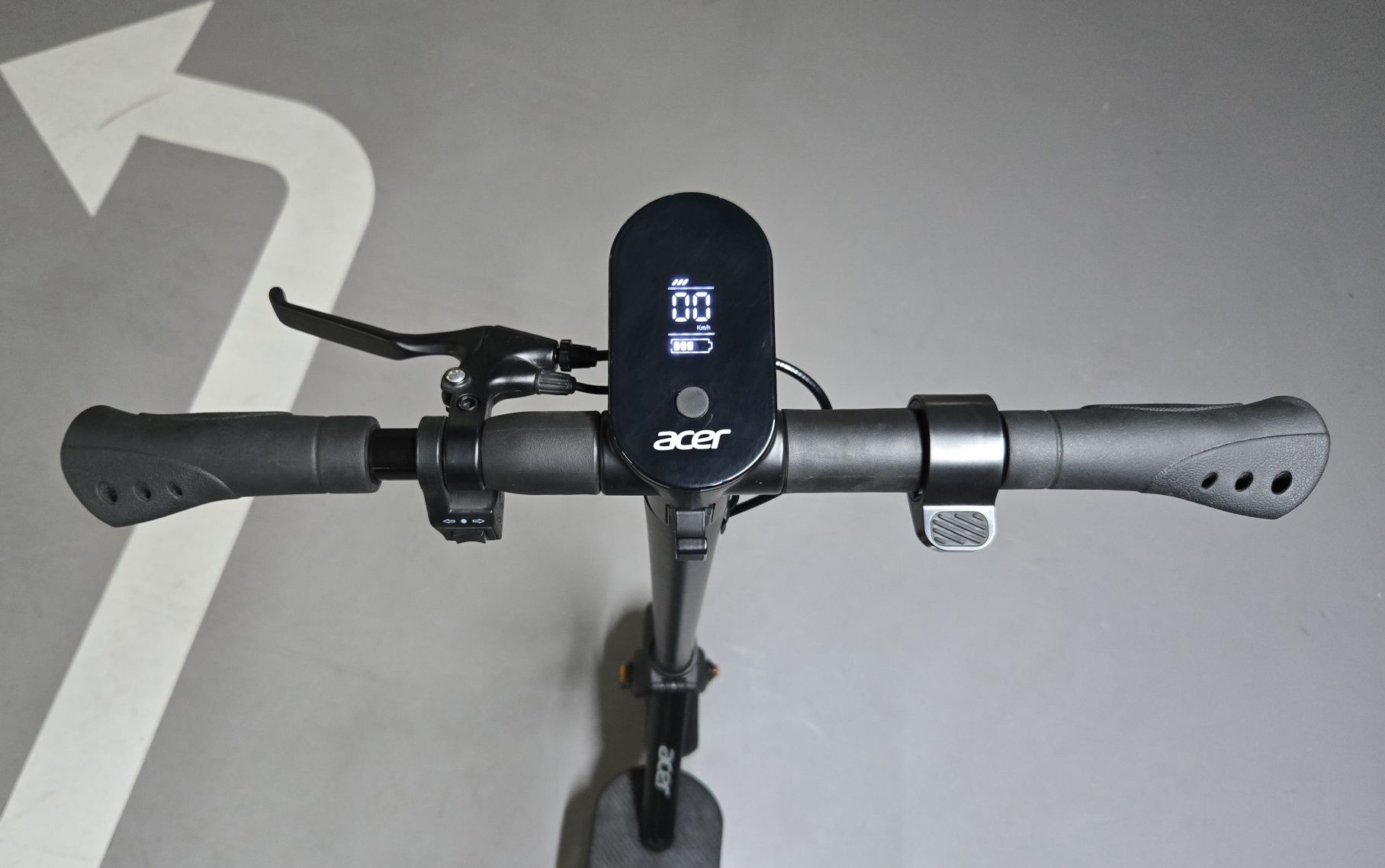 Продаю электросамокат Acer es series 3