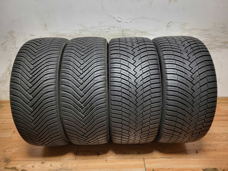 225/45/18 и 245/40/18 / пакет всесезонни гуми