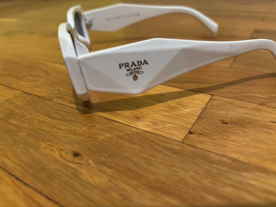 Prada luxury очила