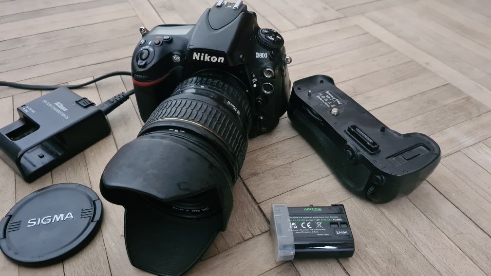 Cameră DSLR Nikon D800 + obiectiv Sigma 28-70 mm f2.8 + 2 baterii