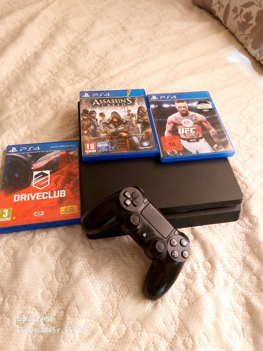 Playstation 4 slim