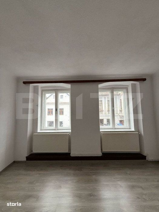 Apartament cu 3 camere, 91 mp, situat in centrul Istoric