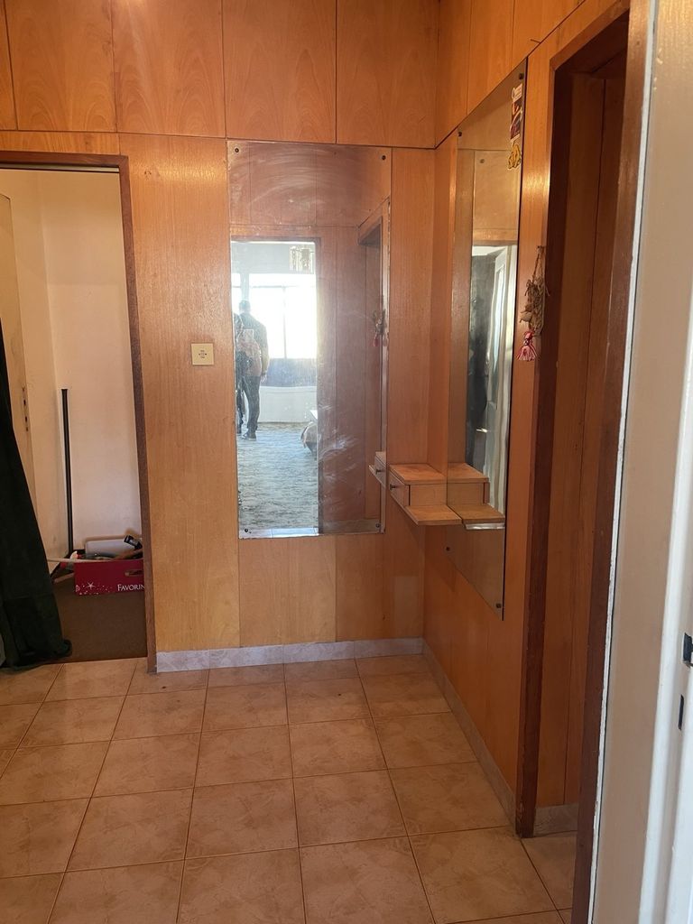 Продава се Тристаен апартамент в Плевен, Сторгозия - 75 кв.м за 1067 €/кв.м - Снимка #1