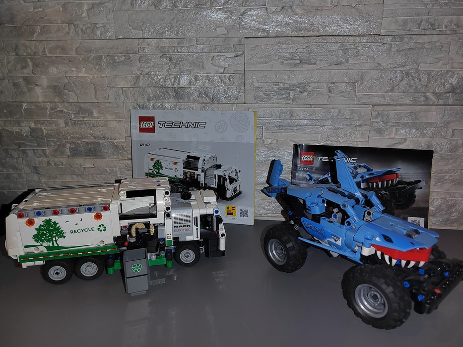 LEGO TECHNIC 42167 И 42134